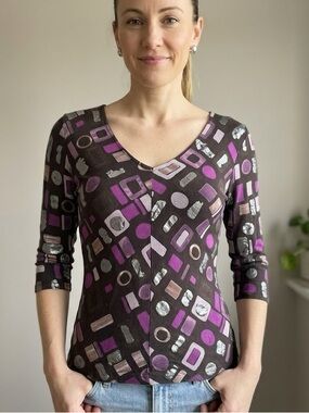 Donna Boutique Artsy Geometric Shimmer Burnout Top - Size S